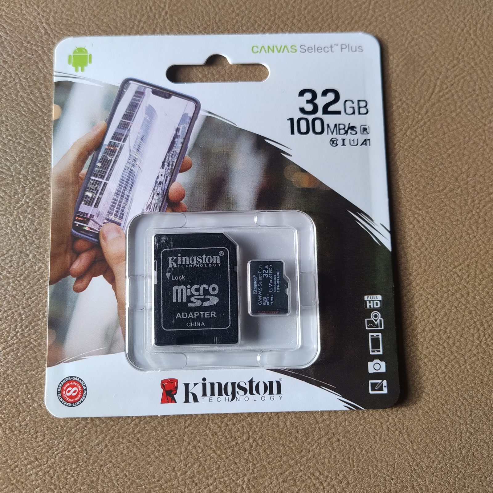 Kingston 32GB SD Muistikortti missä mukana Micro Adapteri