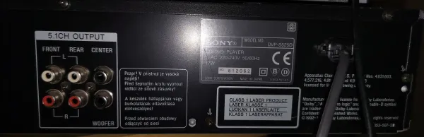Sony DVP-S525D, DVD soitin 5.1 ulostuloin - 2