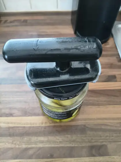Säilyketölkin avauslaite